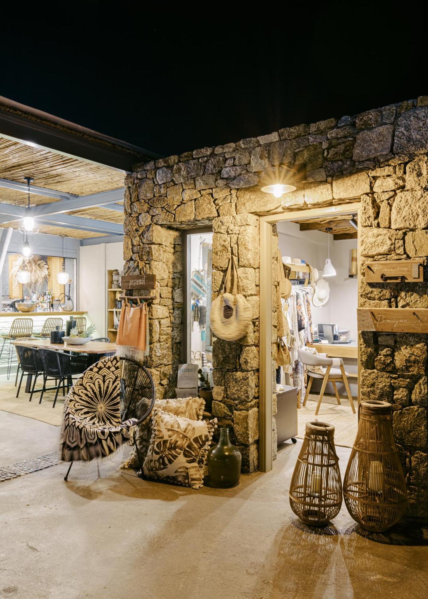 White And Grey Mykonos Town Exterior foto