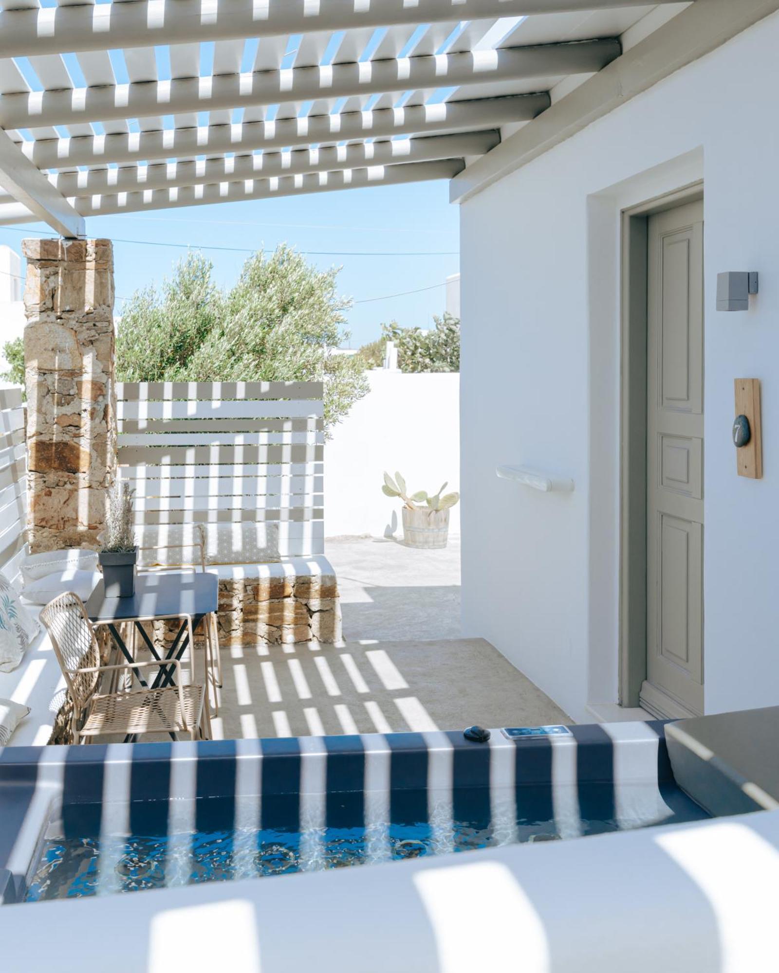 White And Grey Mykonos Town Quarto foto